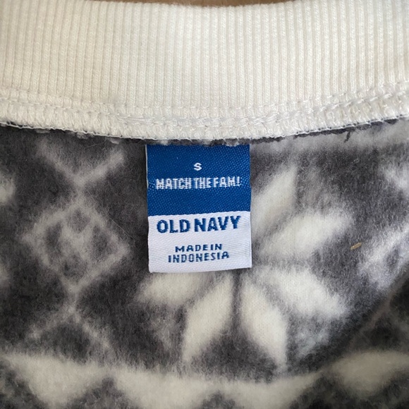 Long sleeve shorts onesie with polar bears size small - Picture 4 of 4
